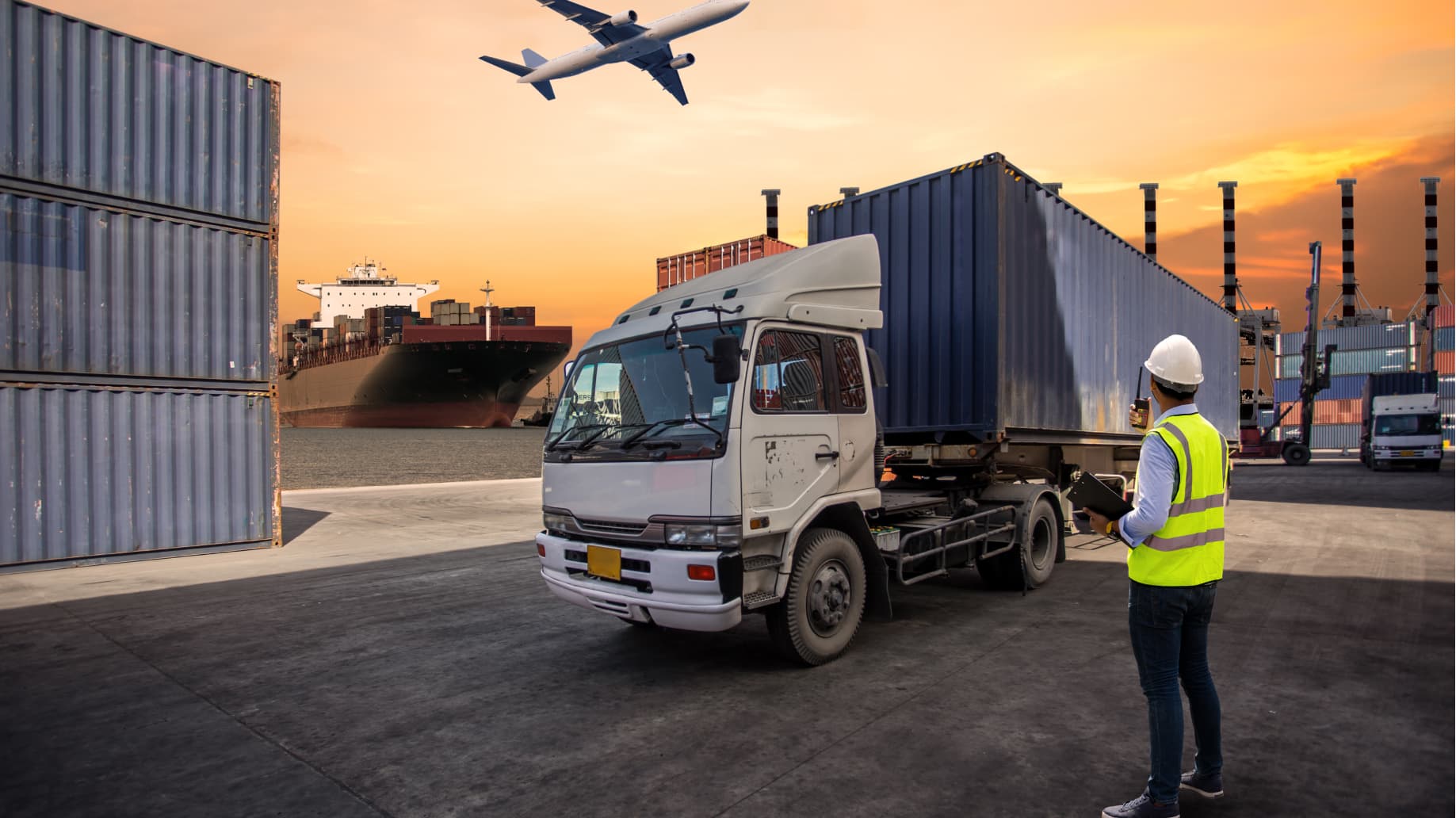 khi nào nên thuê đại lý hải quan