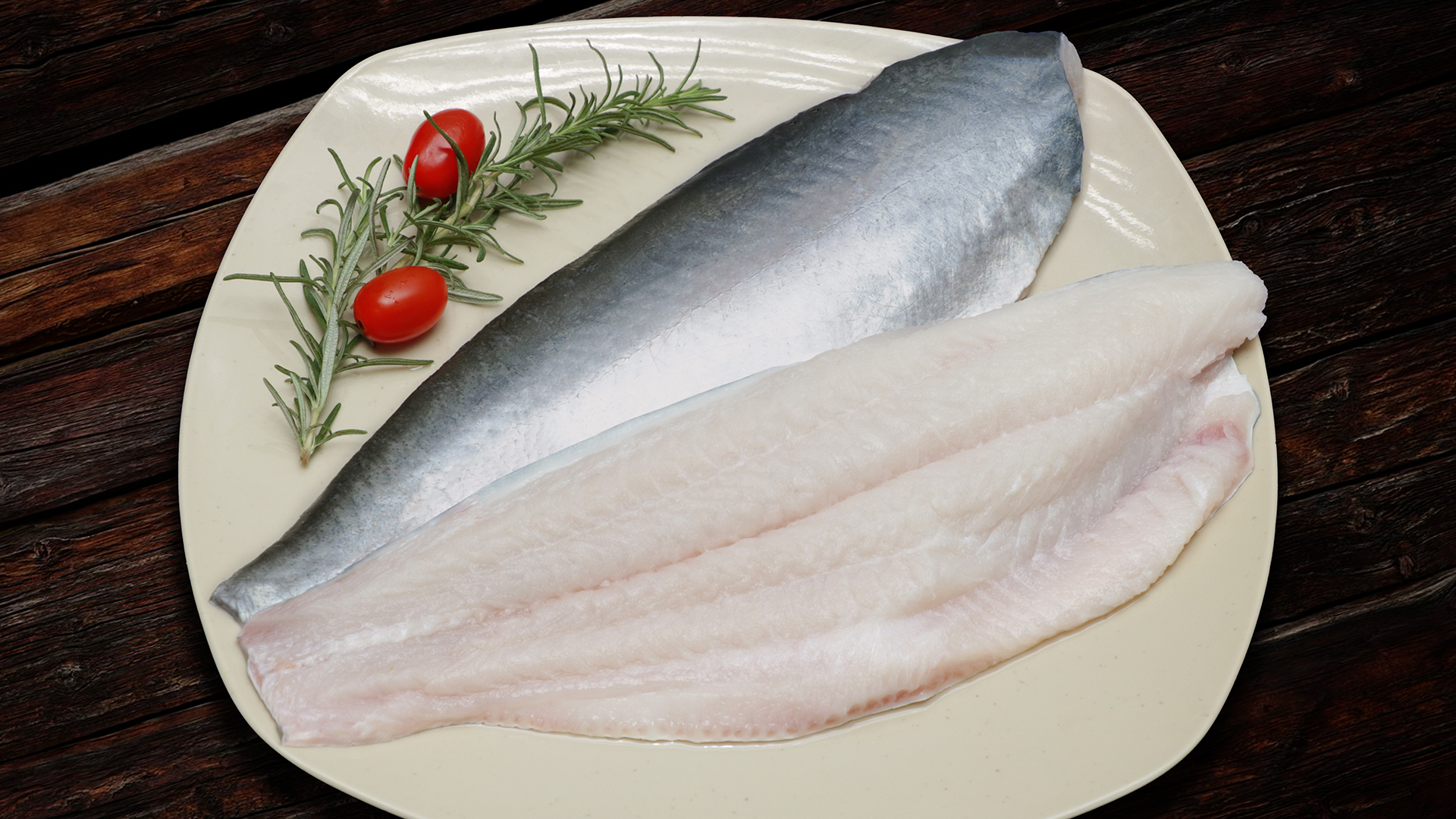 PANGASIUS FILLET WITH SKIN ON