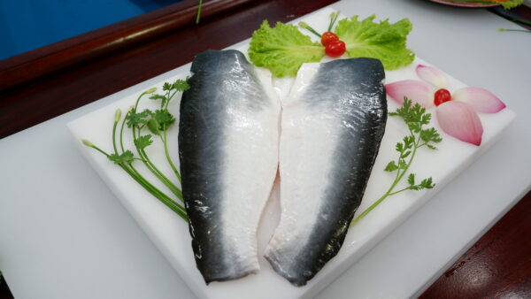 PANGASIUS FILLET SKIN ON