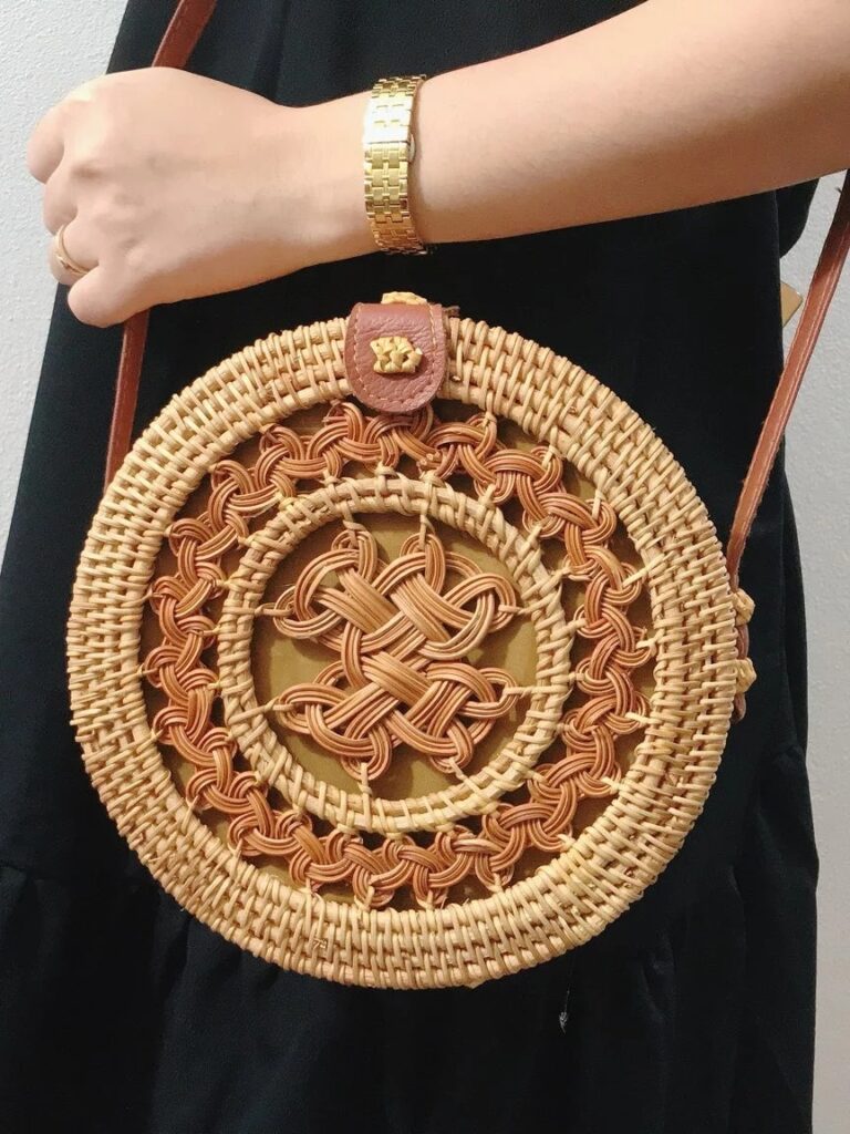 Woven rattan bag, various floral patterns, size 20x8cm