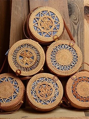 Woven rattan bag, various floral patterns, size 20x8cm